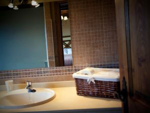 Badezimmer in Ferienhaus für 10 Personen
