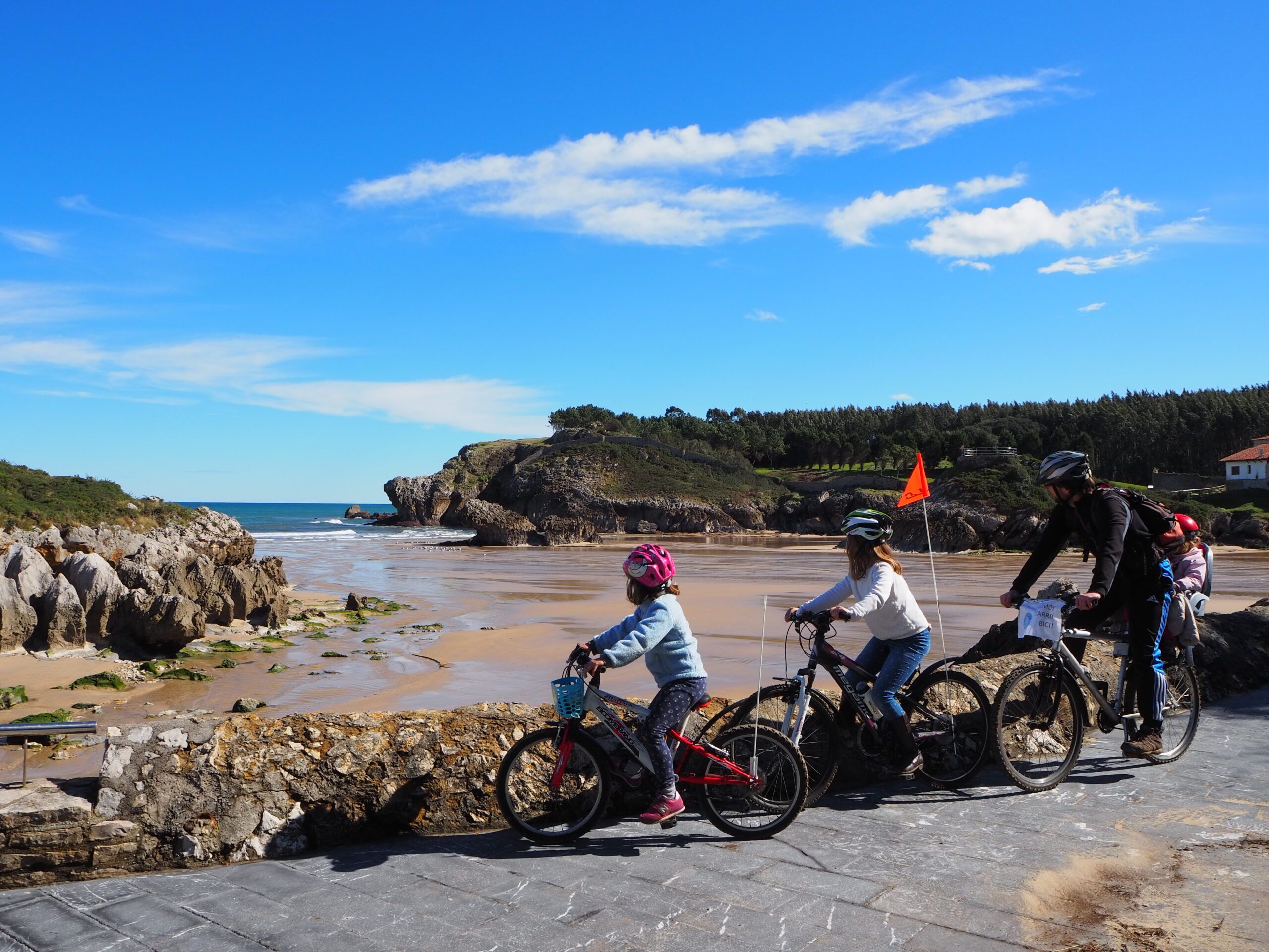 senda costera llanes bici