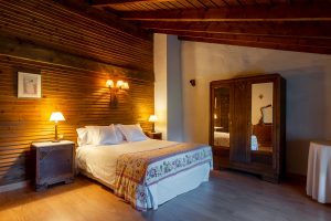 Dormitorio principal en casa rural Camijanes
