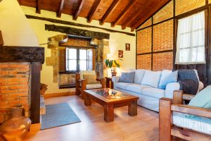 Salón casa rural 6 plazas Camijanes