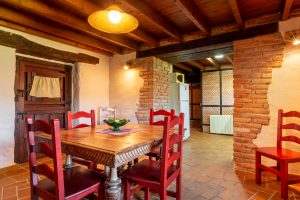 Comedor casa 6 plazas Camijanes