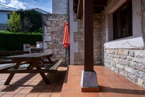 casa-rural-12-plazas-primorias-detalle-terraza